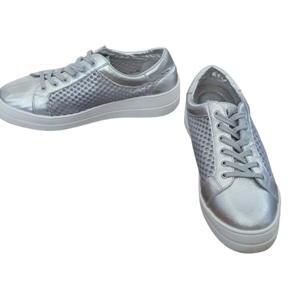 Steven‎ by Steve Madden - Napa Silver Metallic Sneakers - Picture 1 of 6